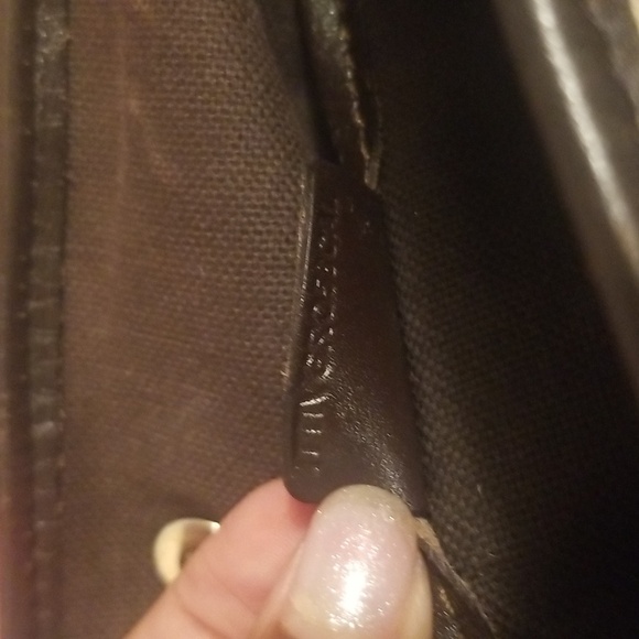 Burberry tote bag (SALE TODAY) - Picture 8 of 11